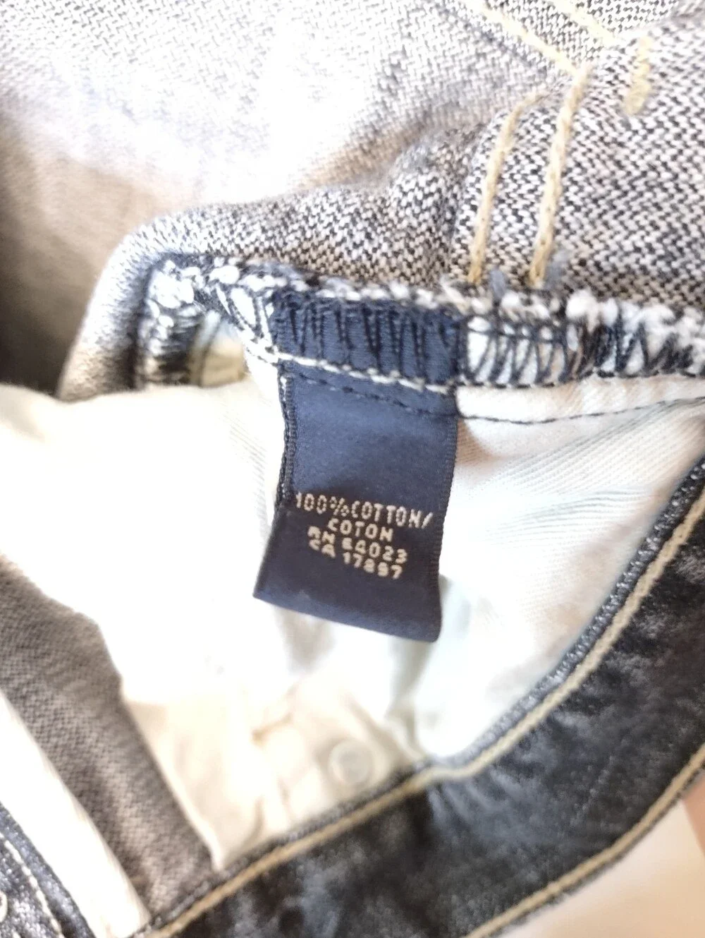 Men's Banana Republic Black Faded Wash Straight Leg Jean Size 35/32